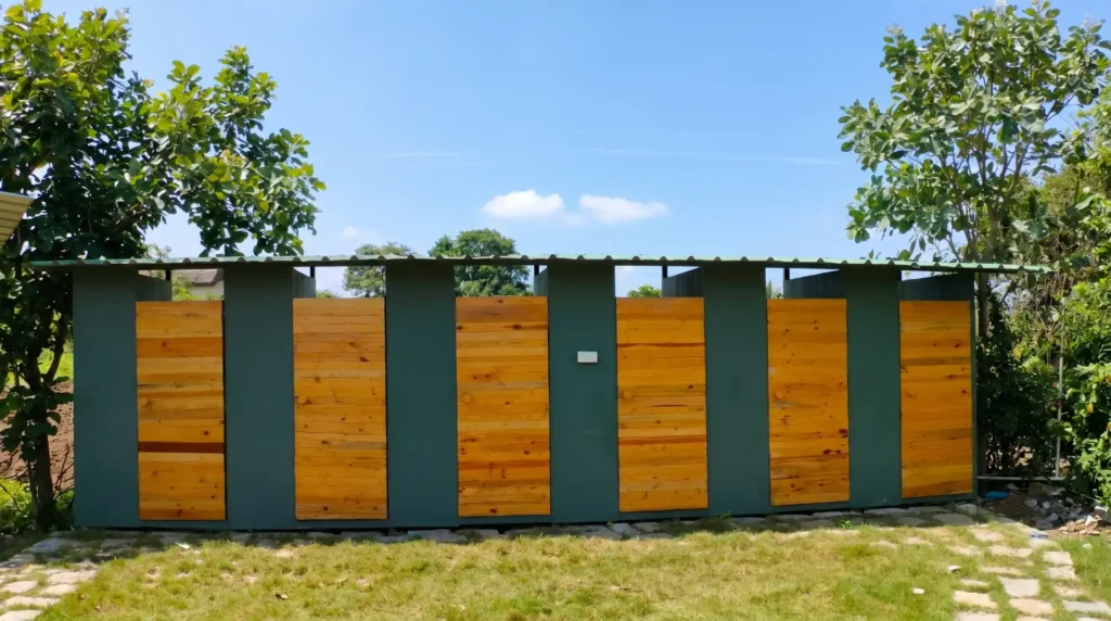 The clean common washrooms facility available for guests at the lakeside camping site of My Adventure Zone.